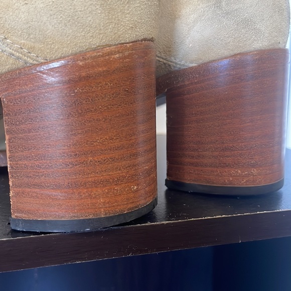 Oliver suede boots with turquoise buckle. Great fall color. Cowgirl wedding - Picture 4 of 8